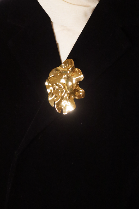 Morph Brooch in Gold